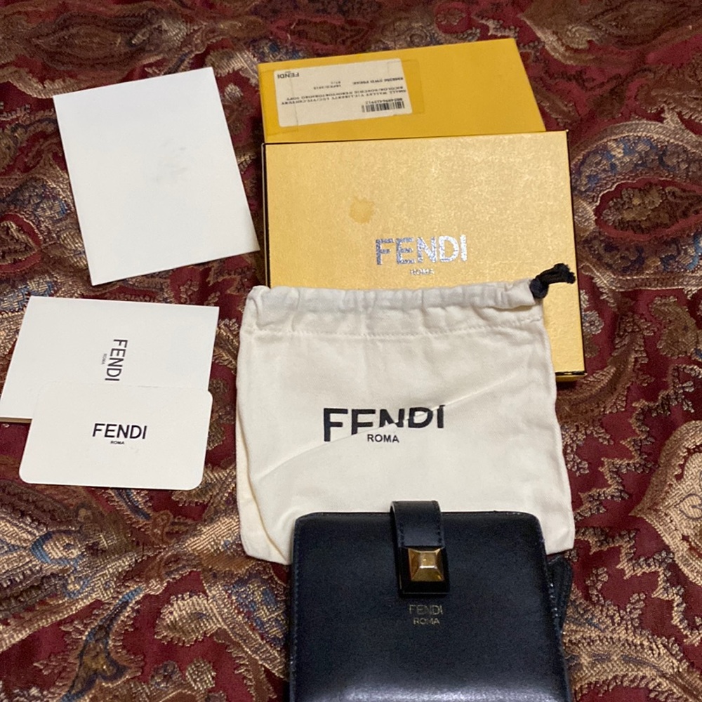 fendi wallet